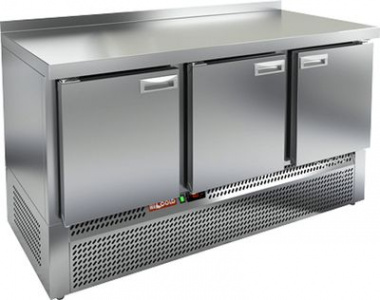 Стол охлаждаемый HiCold GNE 111/TN с нижним расположением агрегата